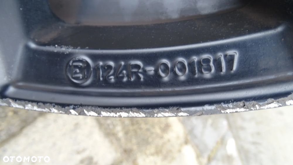 BORBET 7.5Jx18H2 ET53 5x114.3 - FELGA - 4