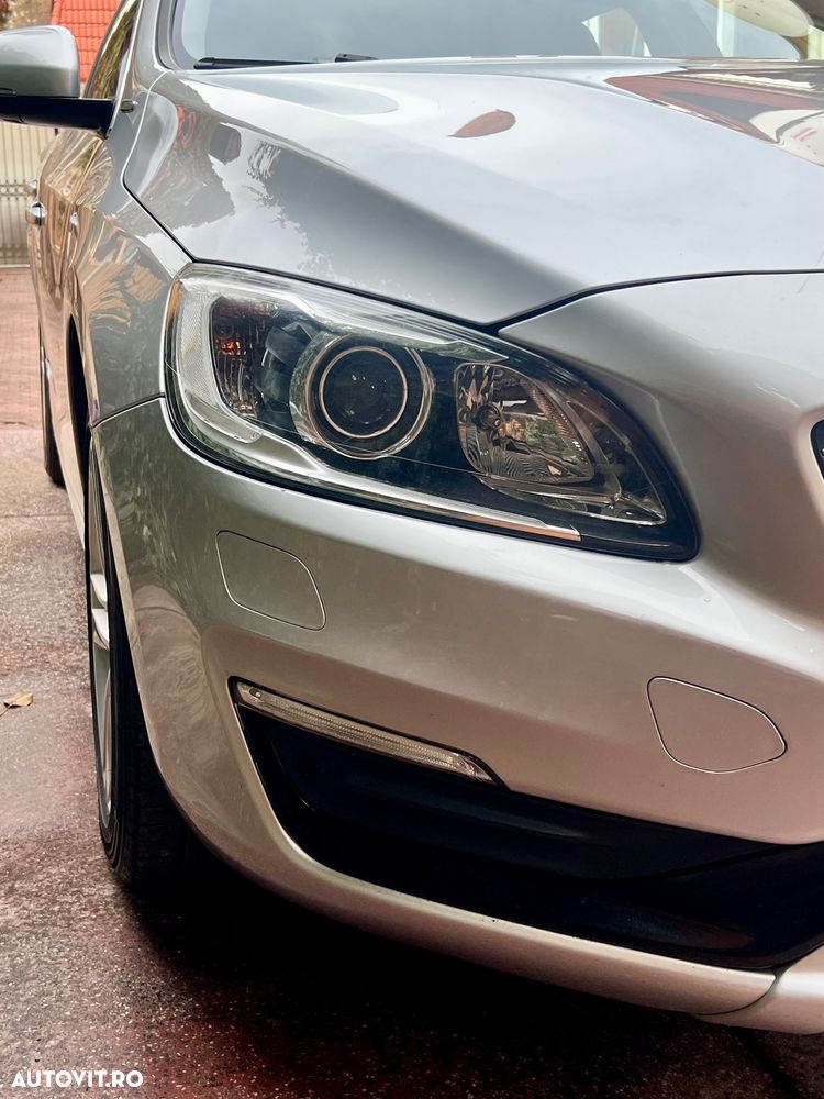 Volvo V60 D6 Plug-In-Hybrid AWD Geartronic Momentum - 20