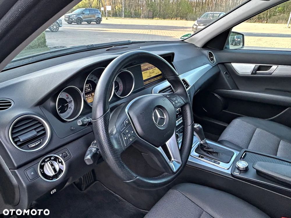 Mercedes-Benz Klasa C - 22