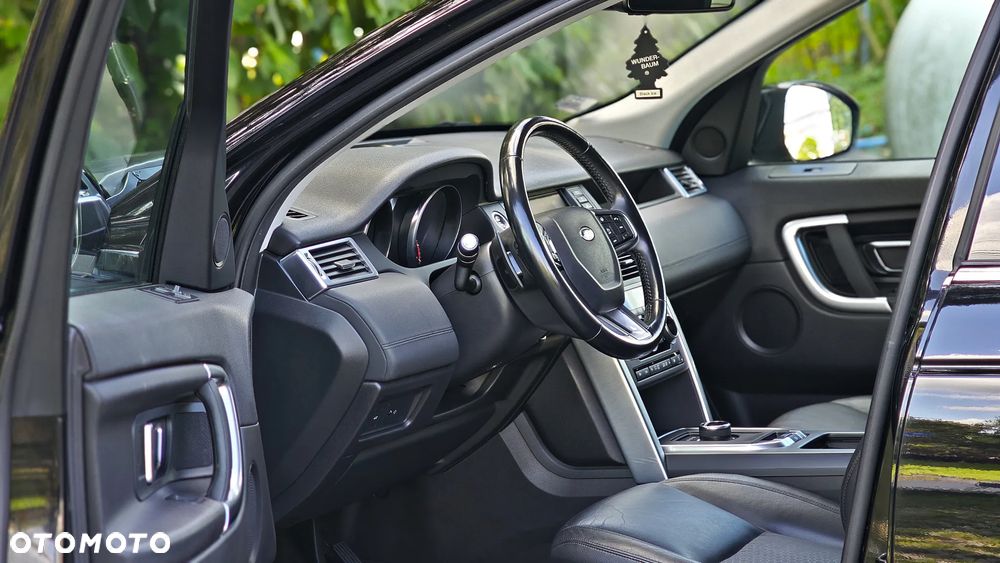 Land Rover Discovery Sport - 23
