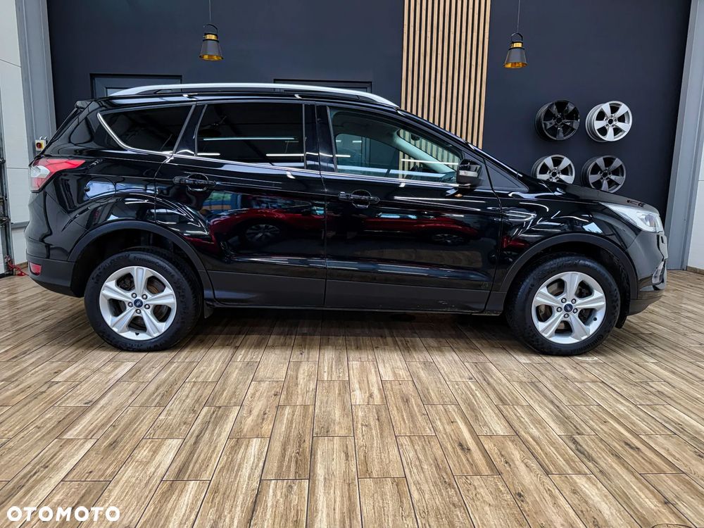 Ford Kuga 2.0 TDCi 2x4 Titanium - 6