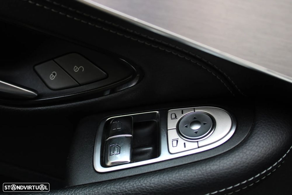 Mercedes-Benz C 300 AMG Line - 43