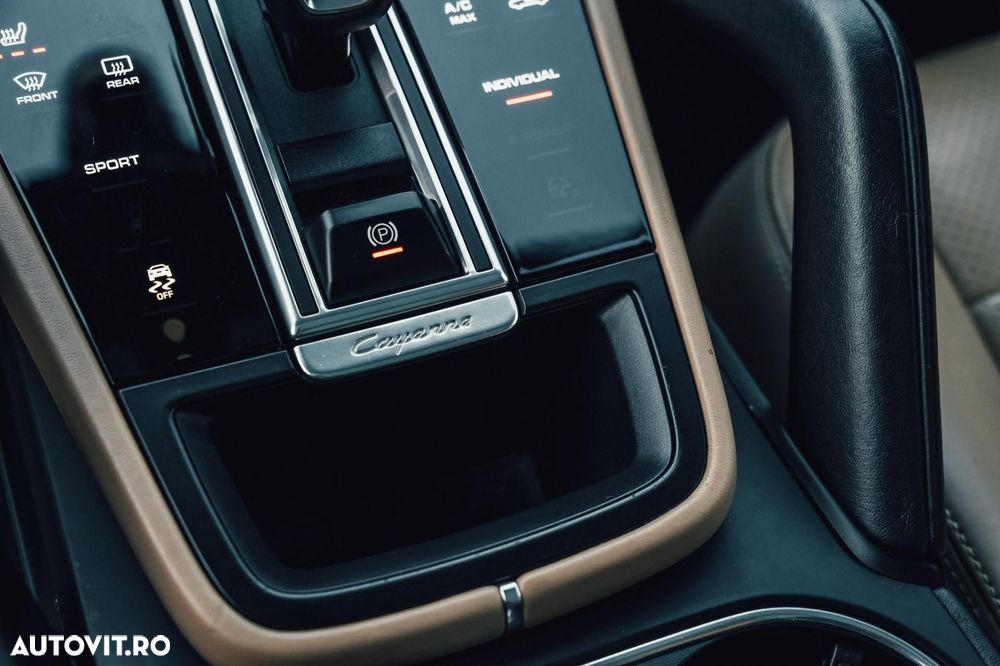 Porsche Cayenne - 17