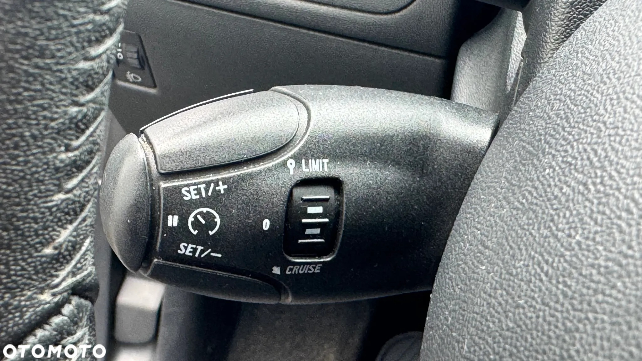 Peugeot 208 1.2 PureTech Style - 17
