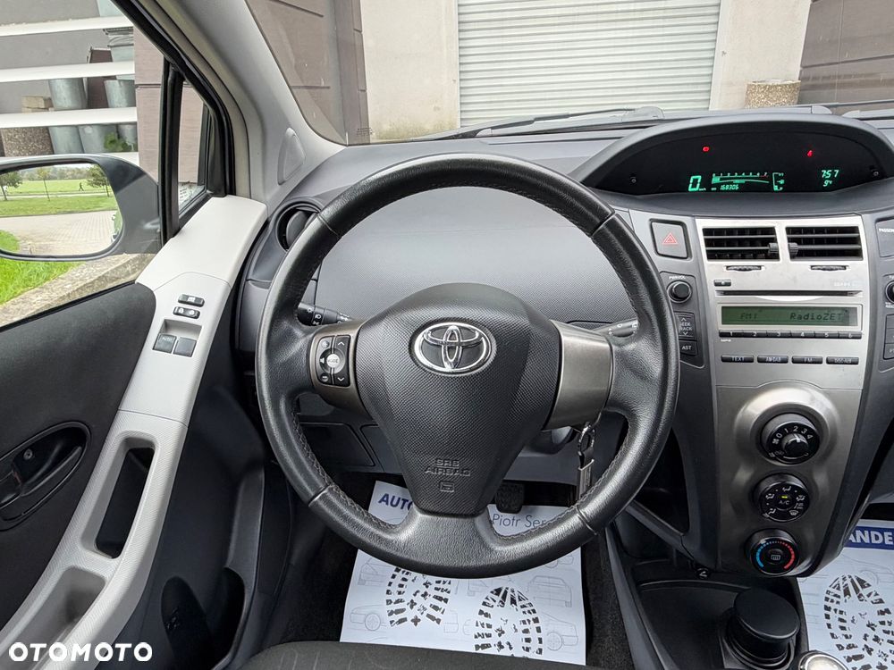 Toyota Yaris - 26