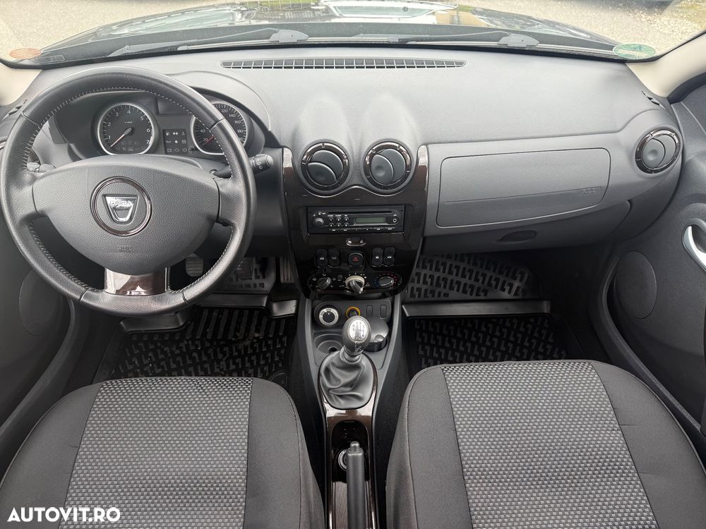 Dacia Duster 1.6 16V 4x4 Prestige - 4