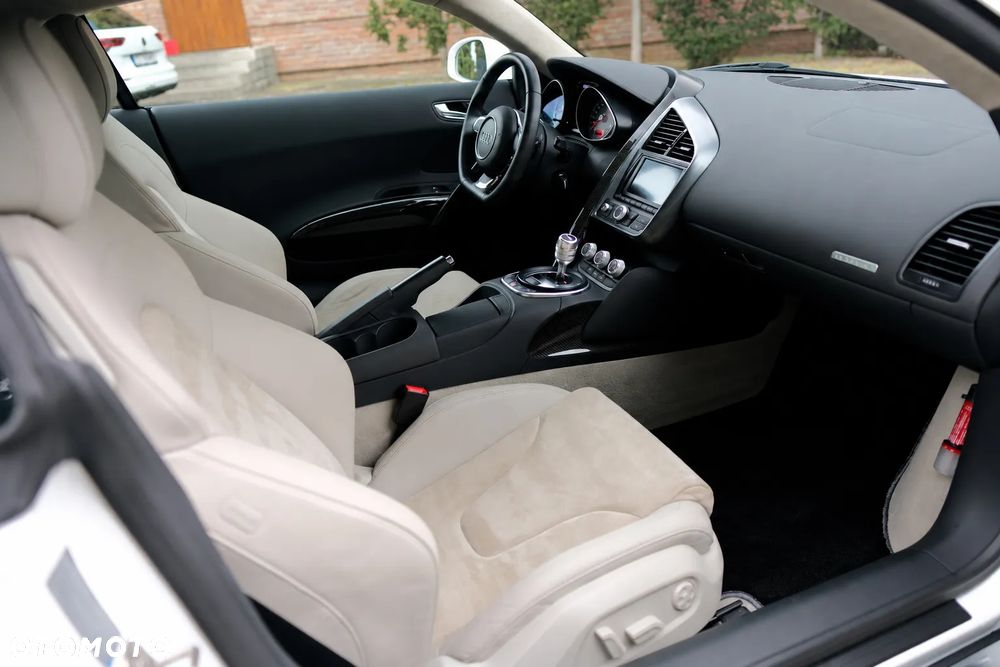 Audi R8 Coupé 4.2 Quattro R tronic - 24