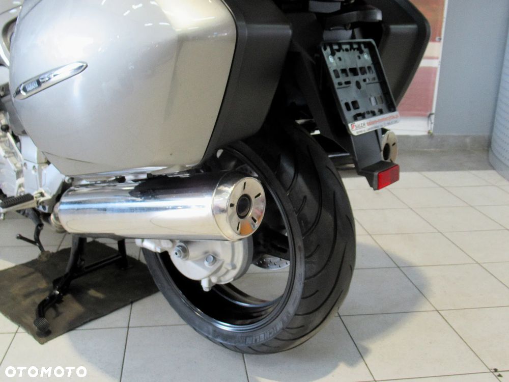 Yamaha FJR - 21