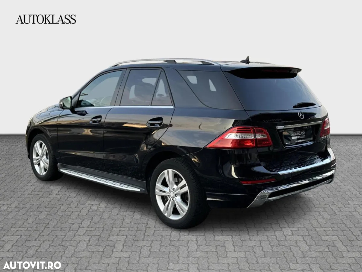 Mercedes-Benz ML 350 BlueTec 4MATIC Aut - 3