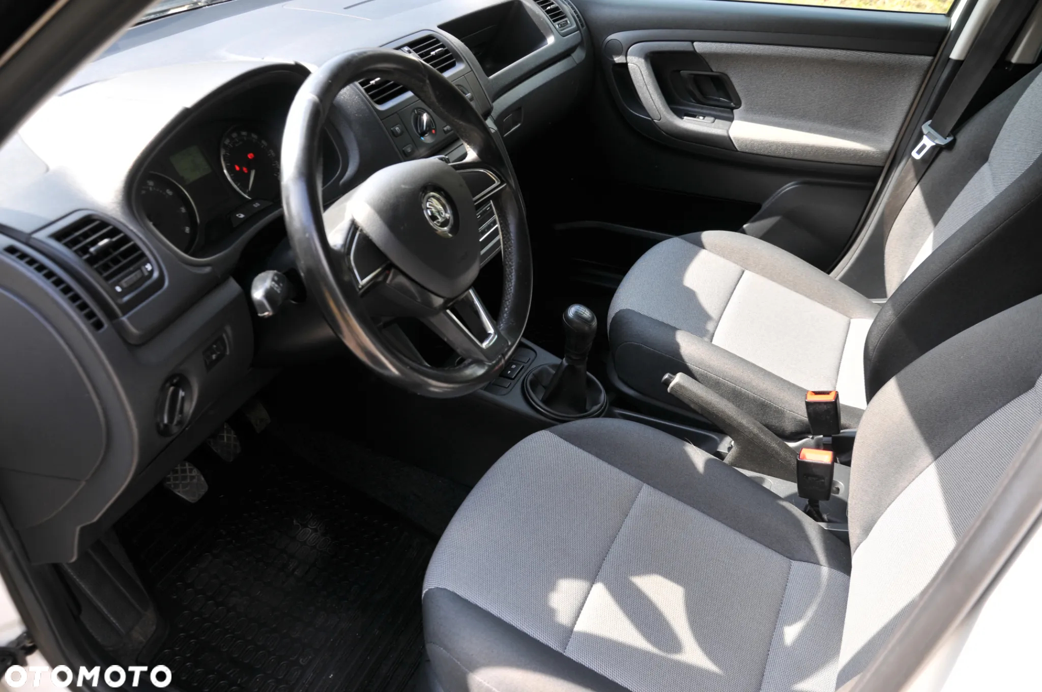 Skoda Fabia 1.2 HTP Combi Classic - 14