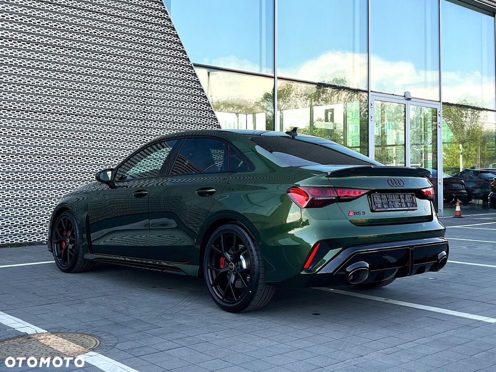 Audi RS3 Limousine - 4