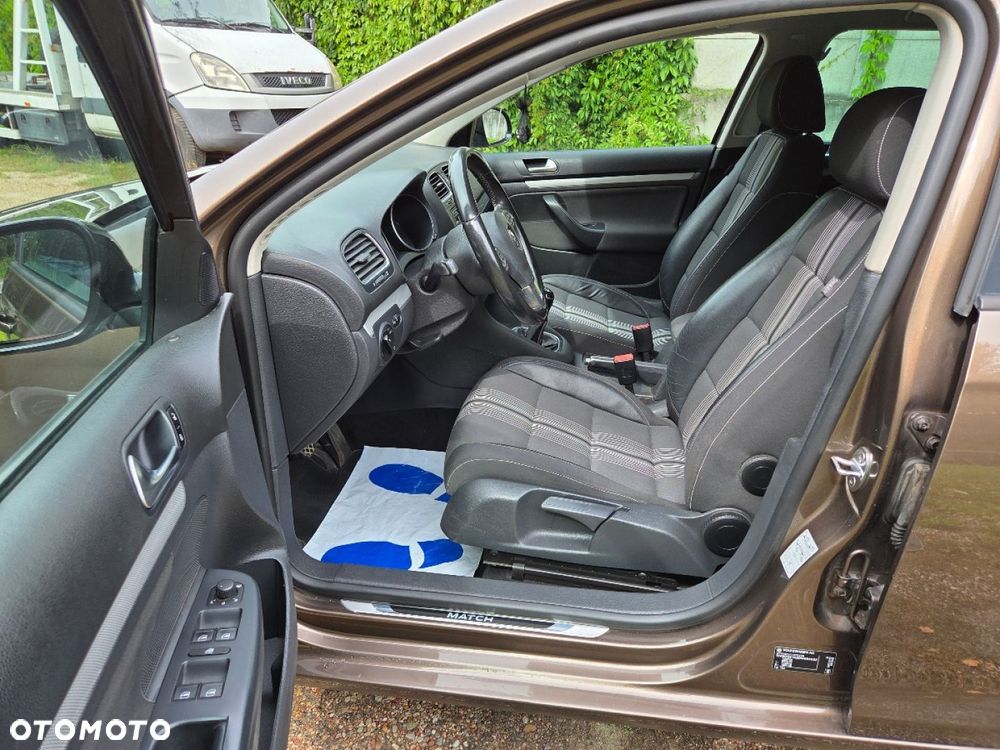 Volkswagen Golf 1.6 TDI DPF MATCH - 10