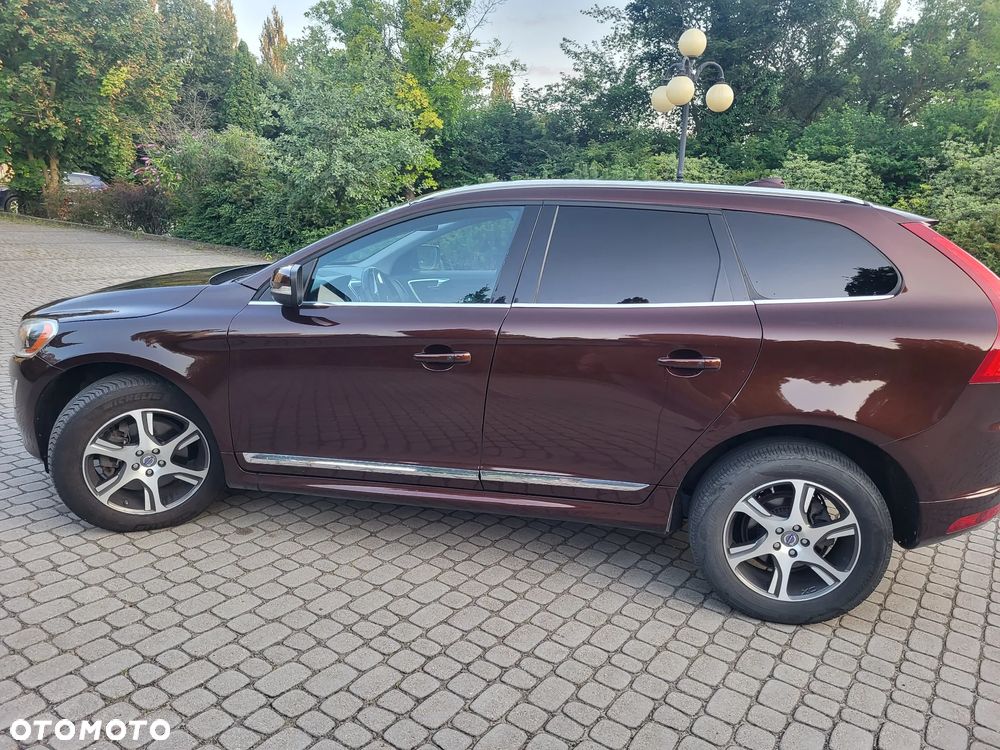 Volvo XC 60 - 4