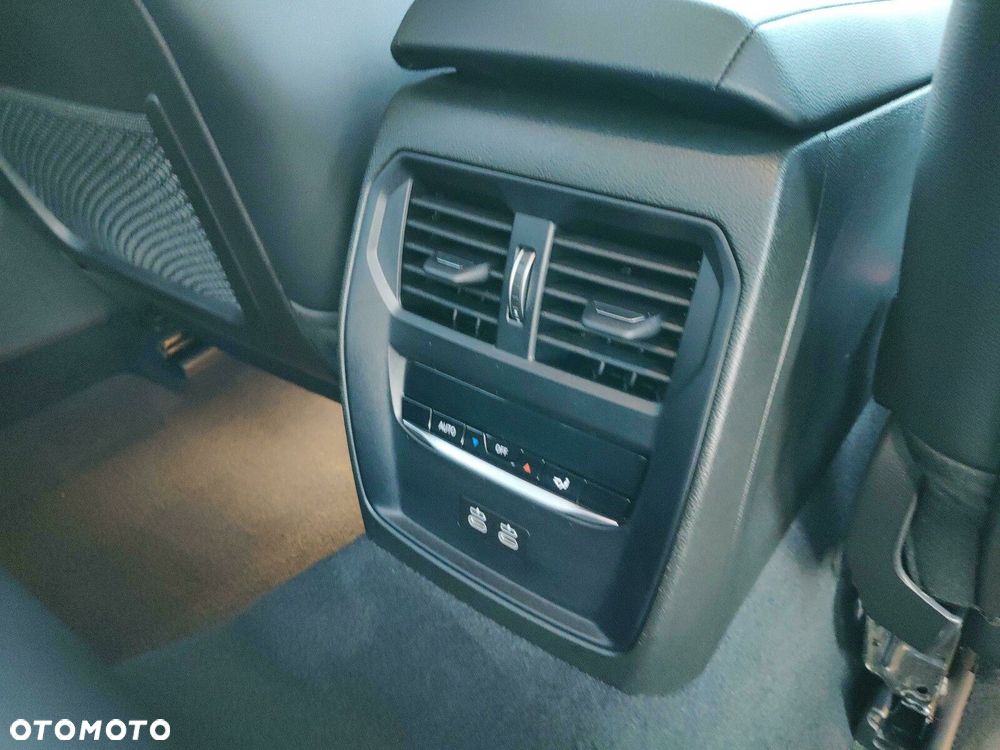 BMW Seria 3 320i M Sport - 21