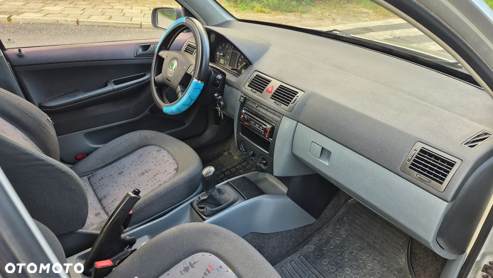 Skoda Fabia 1.4 16V Elegance - 8