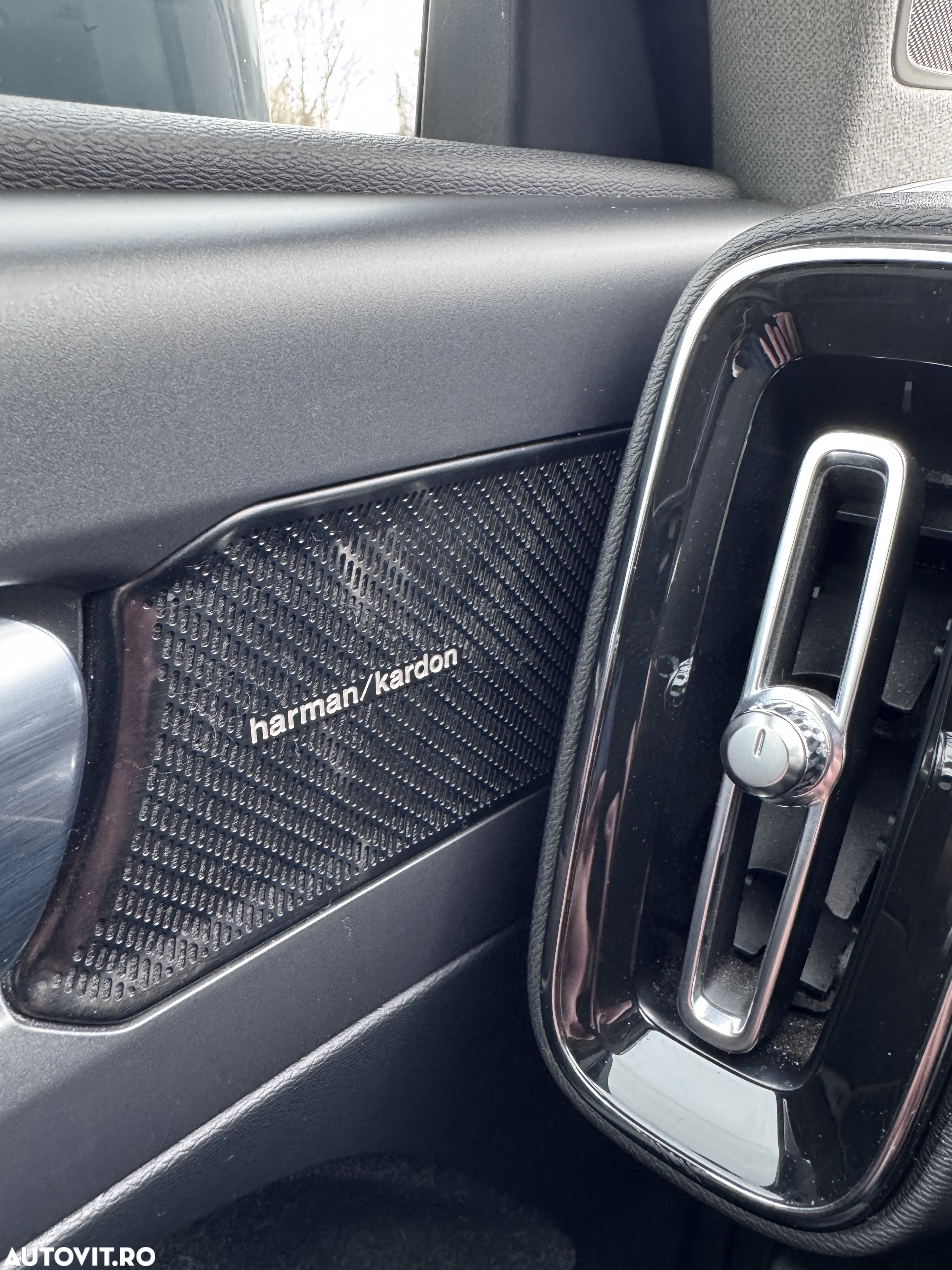 Volvo XC 40 T3 Geartronic Momentum - 17