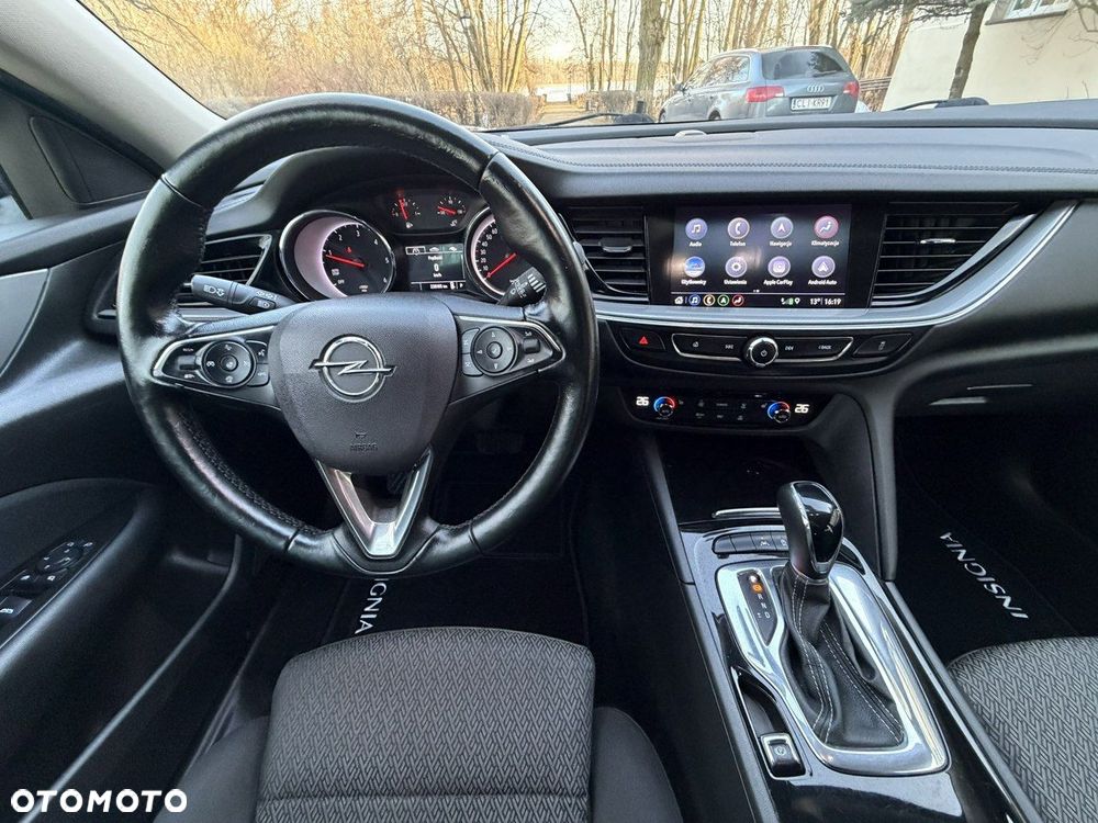 Opel Insignia - 32