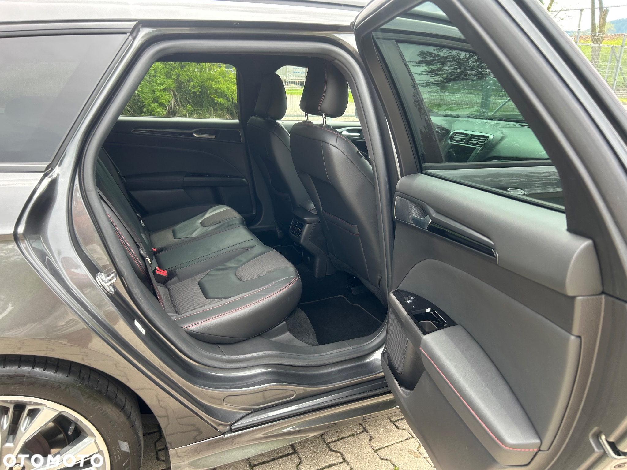 Ford Mondeo 1.5 EcoBoost ST-Line X - 20