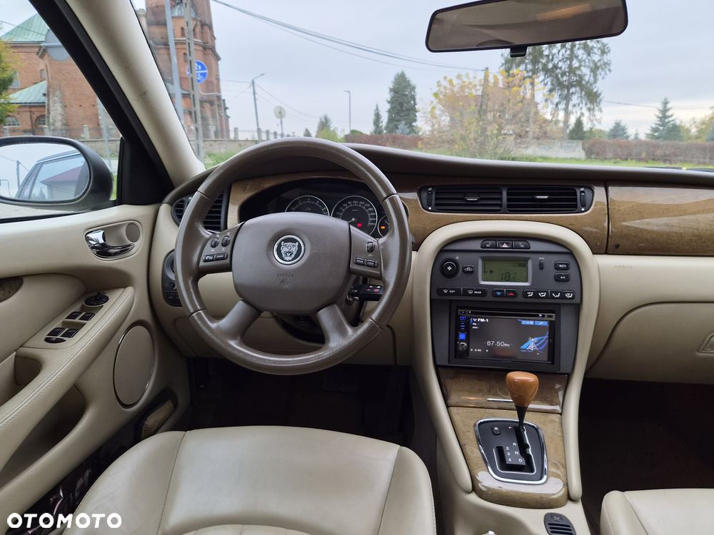 Jaguar X-Type - 8