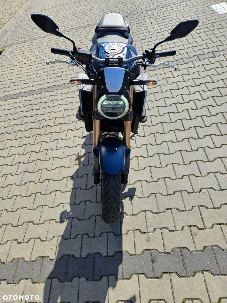 Honda CB - 17