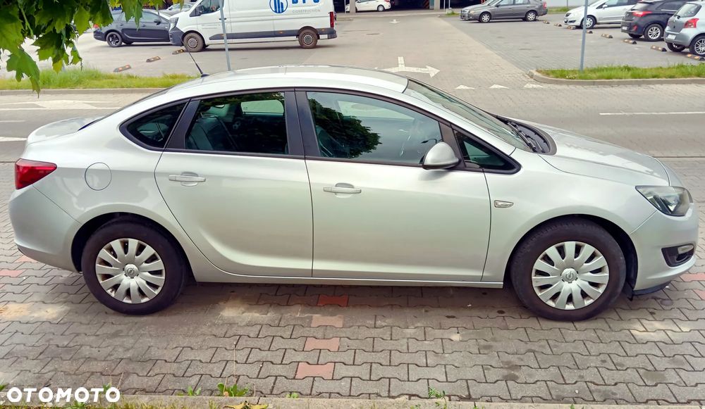 Opel Astra - 2