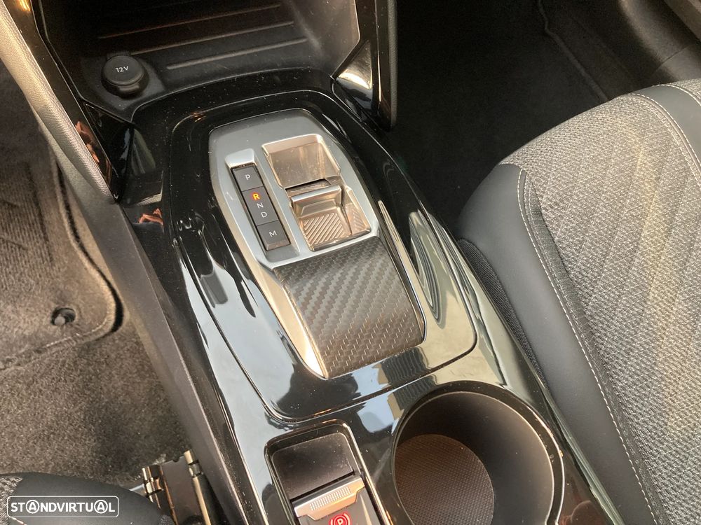 Peugeot 208 1.2 Hybrid Allure e-DCS6 - 30