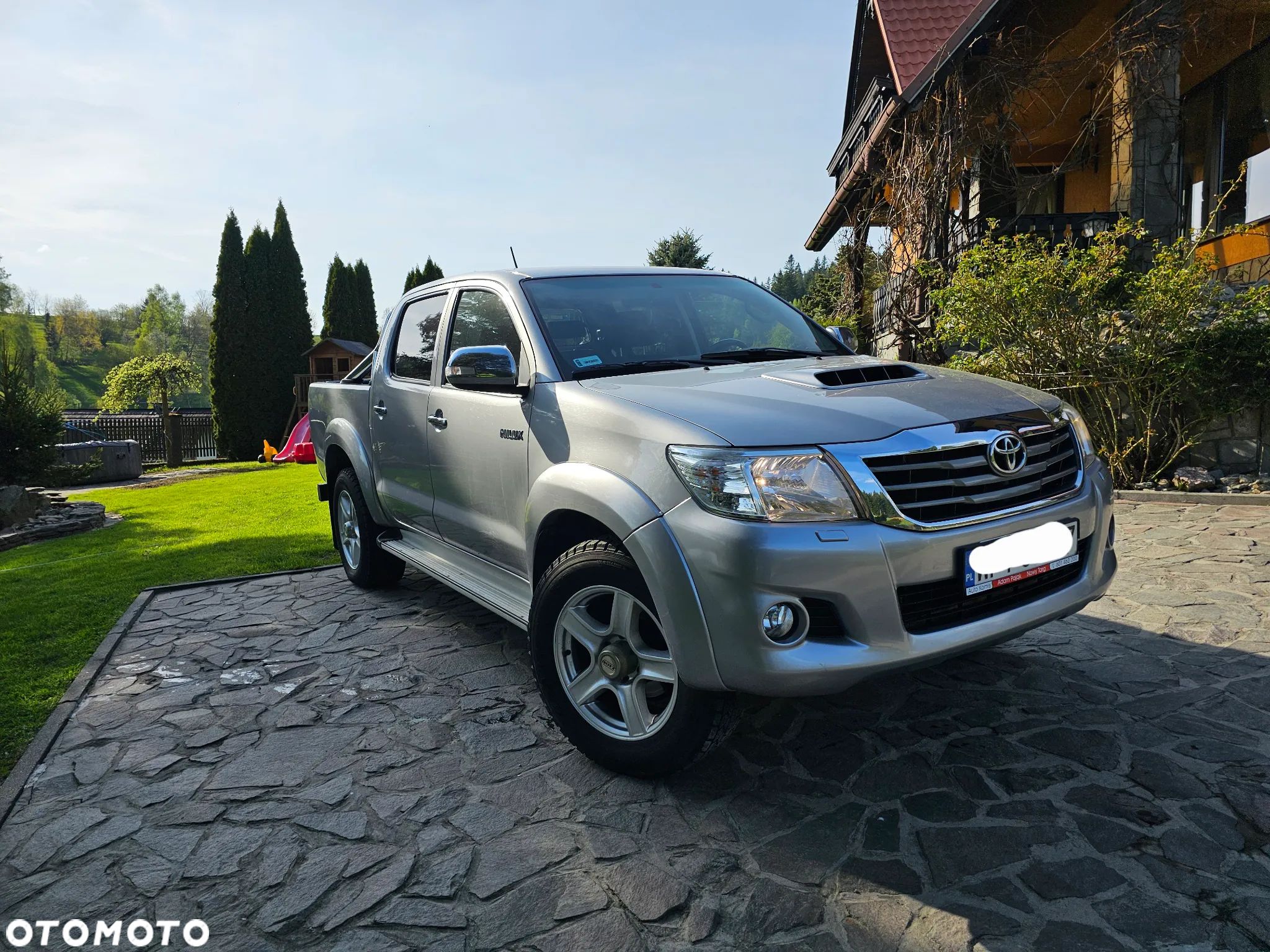 Toyota Hilux 3.0 D-4D Invincible - 1