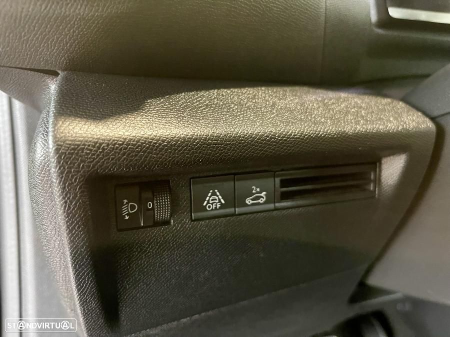 Citroën C4 X 1.2 PureTech Feel Pack EAT8 - 26