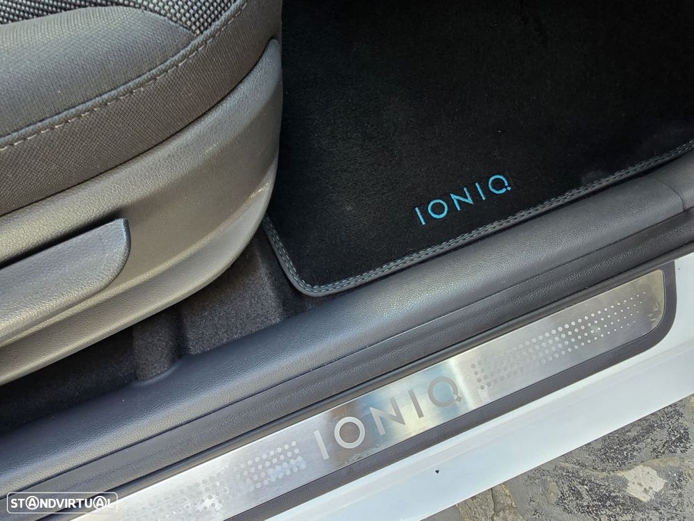 Hyundai Ioniq - 25