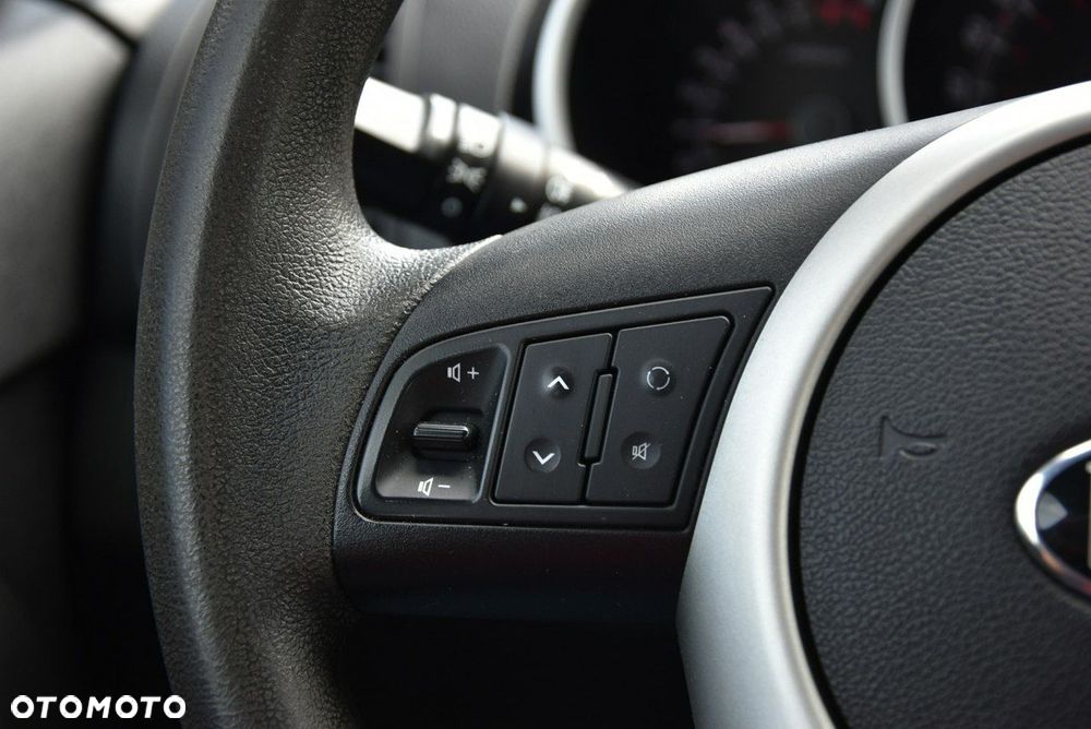Kia Venga - 12