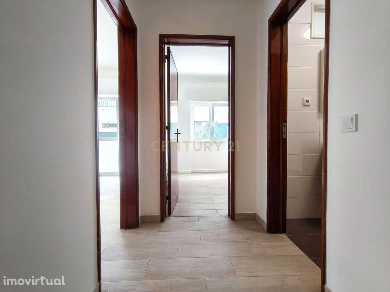Apartamento T1 junto à PRAIA - Grande imagem: 4/13