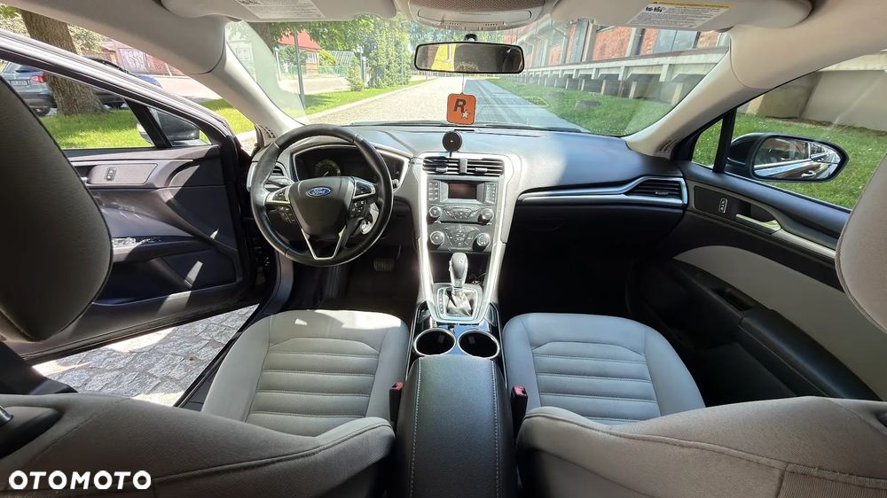 Ford Fusion - 12