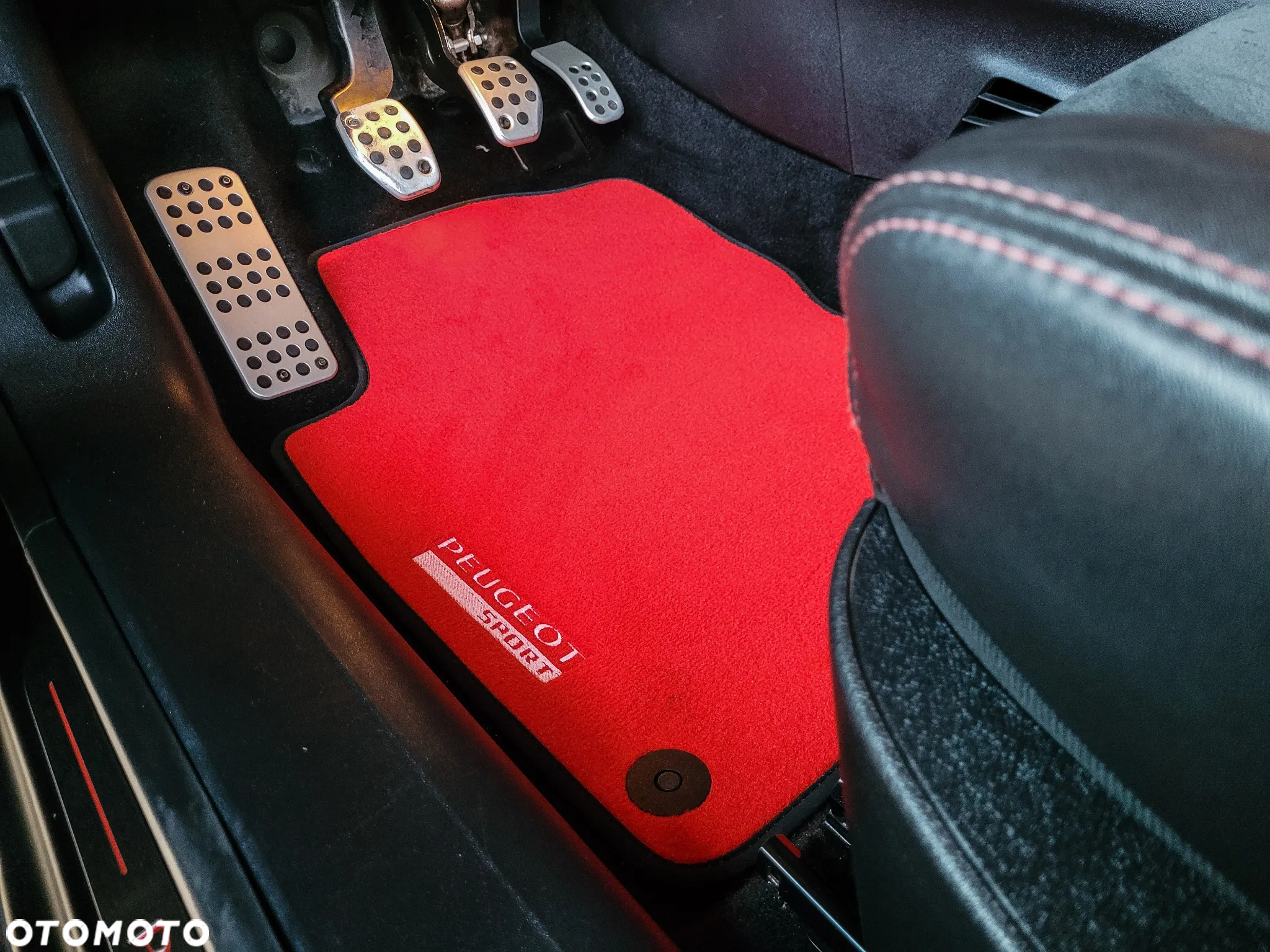 Peugeot 208 THP STOP & START GTi by Sport - 14