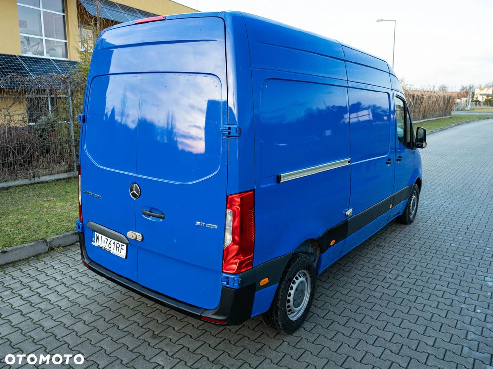 Mercedes-Benz Sprinter - 10