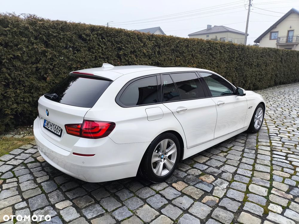 BMW Seria 5 525d - 17