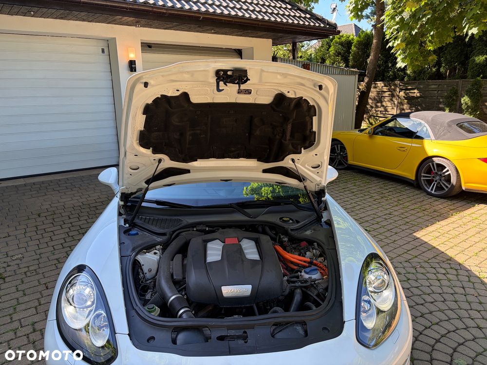 Porsche Panamera - 22
