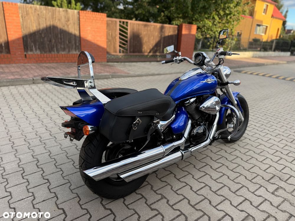 Suzuki Intruder - 14