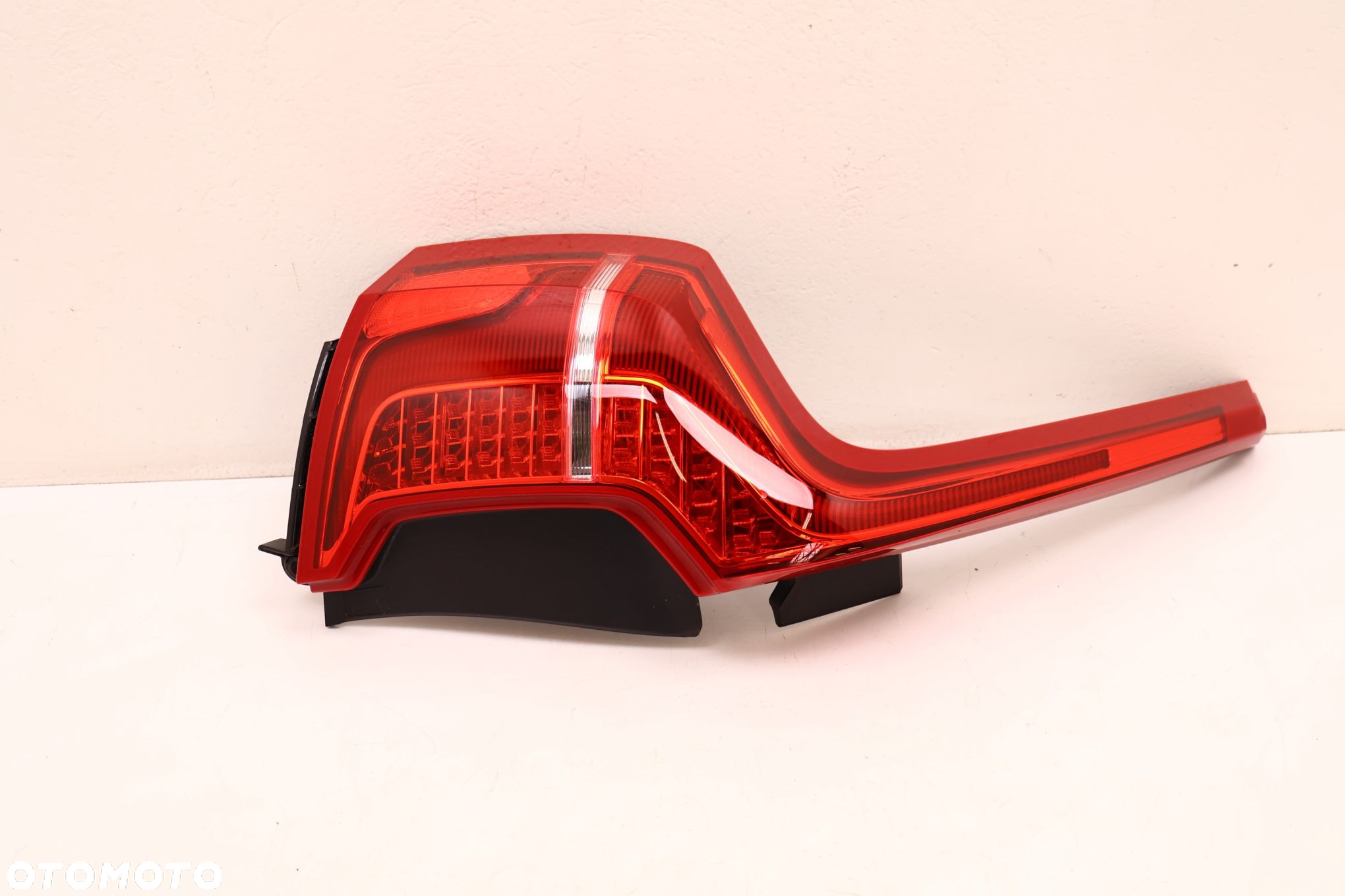 VOLVO XC90 II LAMPA LEWA TYŁ 32228826 - 3