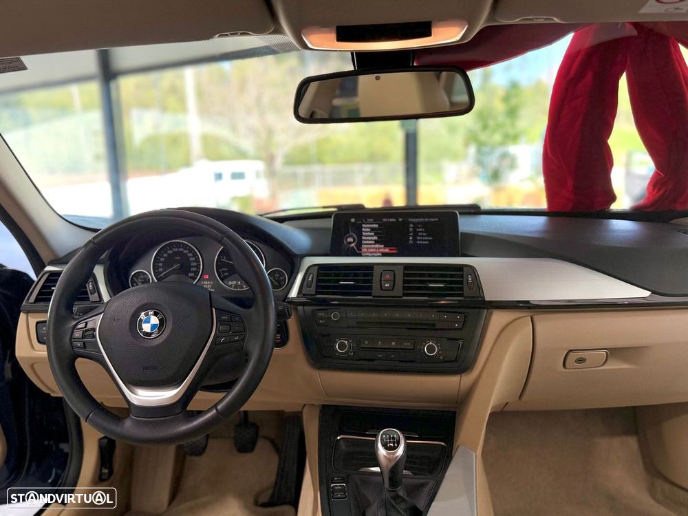 BMW 320 d Line Luxury - 14