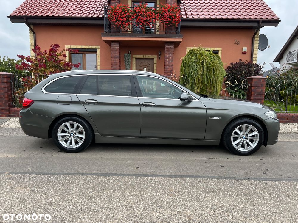 BMW Seria 5 525d Sport-Aut Modern Line - 18