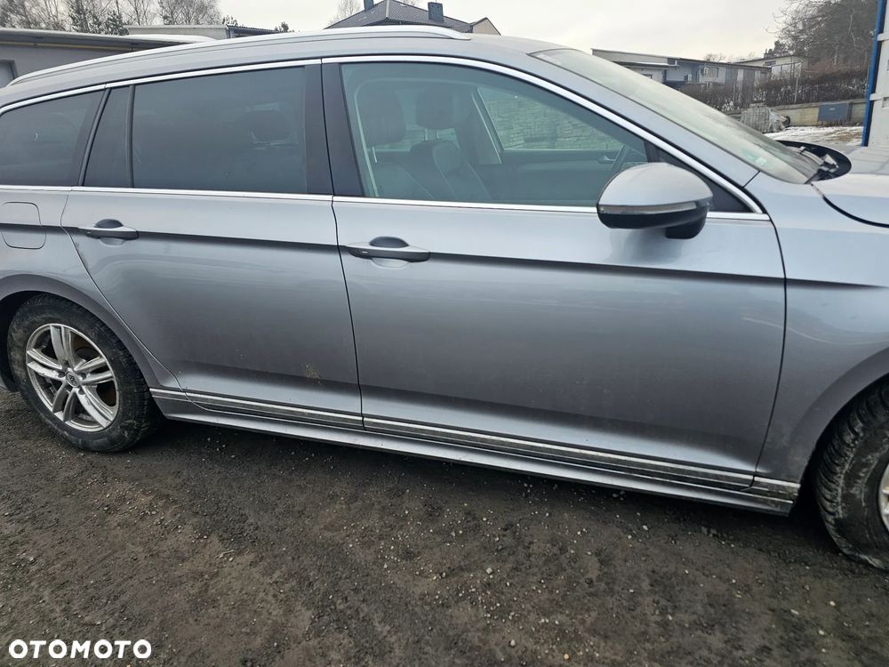 Volkswagen Passat 2.0 TDI SCR DSG Highline - 14