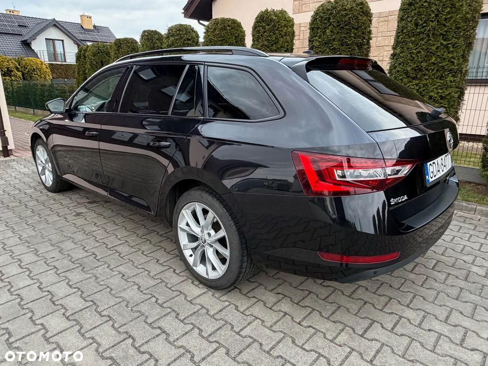 Skoda Superb 2.0 TDI L&K DSG - 6