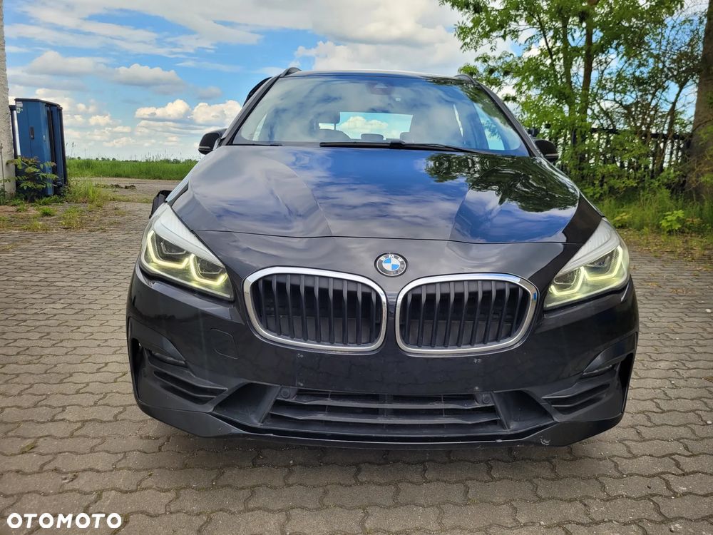 BMW Seria 2 218d - 25