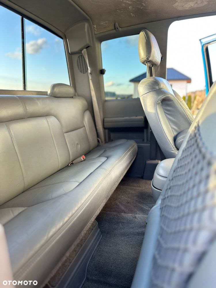 Chevrolet Silverado - 11