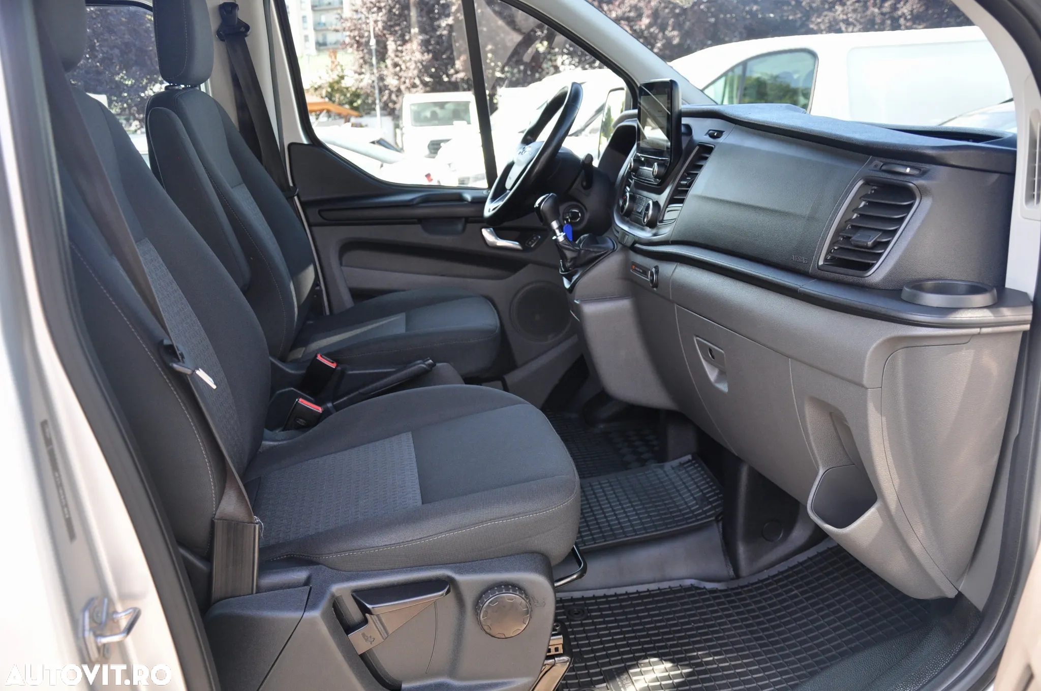 Ford Transit Custom L2H1 Doka 5 Locuri - 13