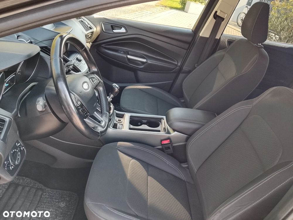 Ford Kuga 2.0 TDCi 2x4 Titanium - 11