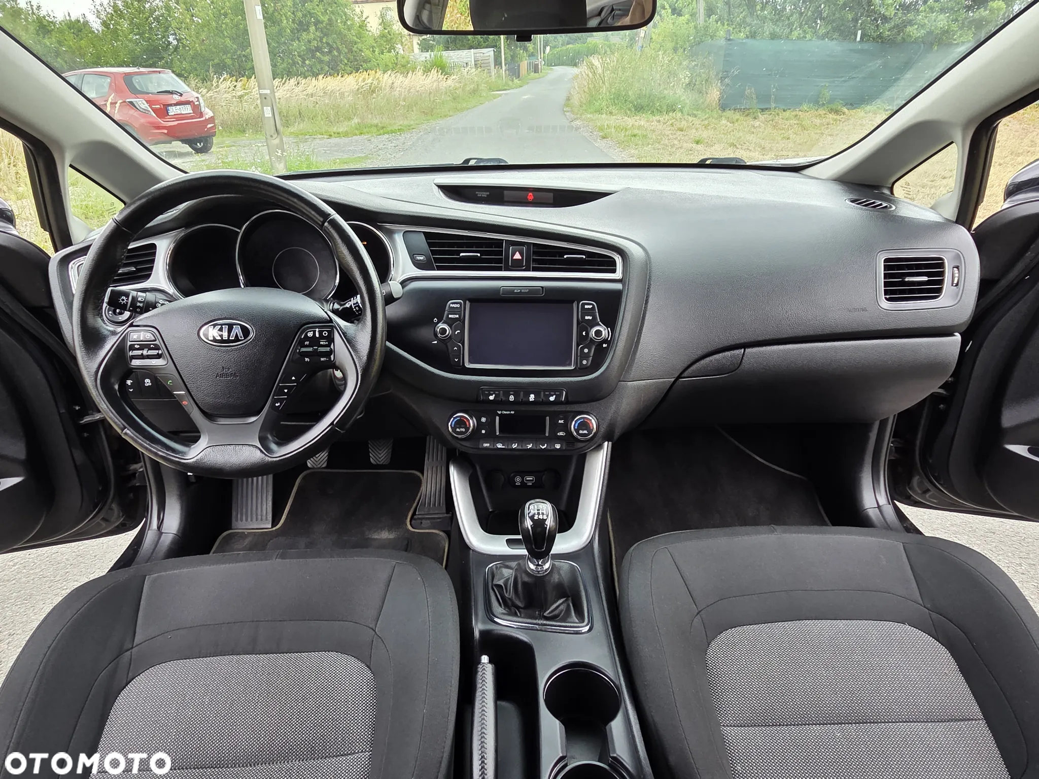 Kia Ceed - 16