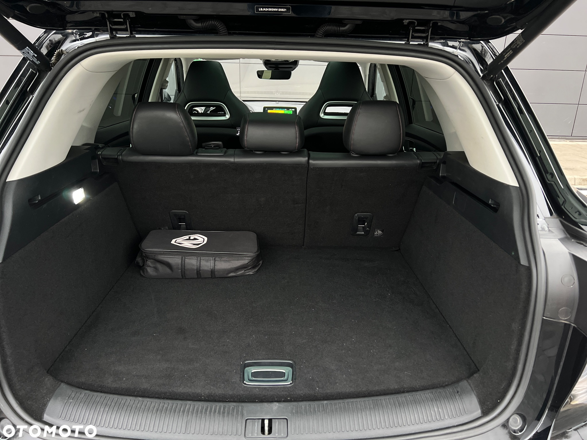 MG EHS 1.5T-GDI PHEV Luxury - 31