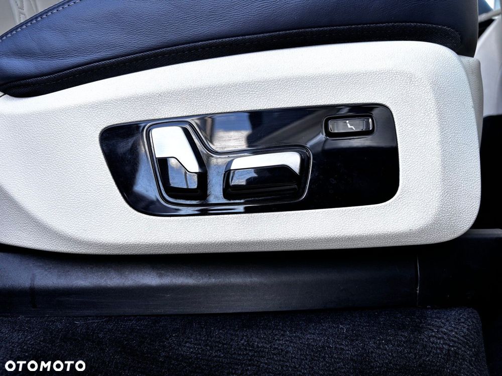 BMW X7 M50d sport - 16