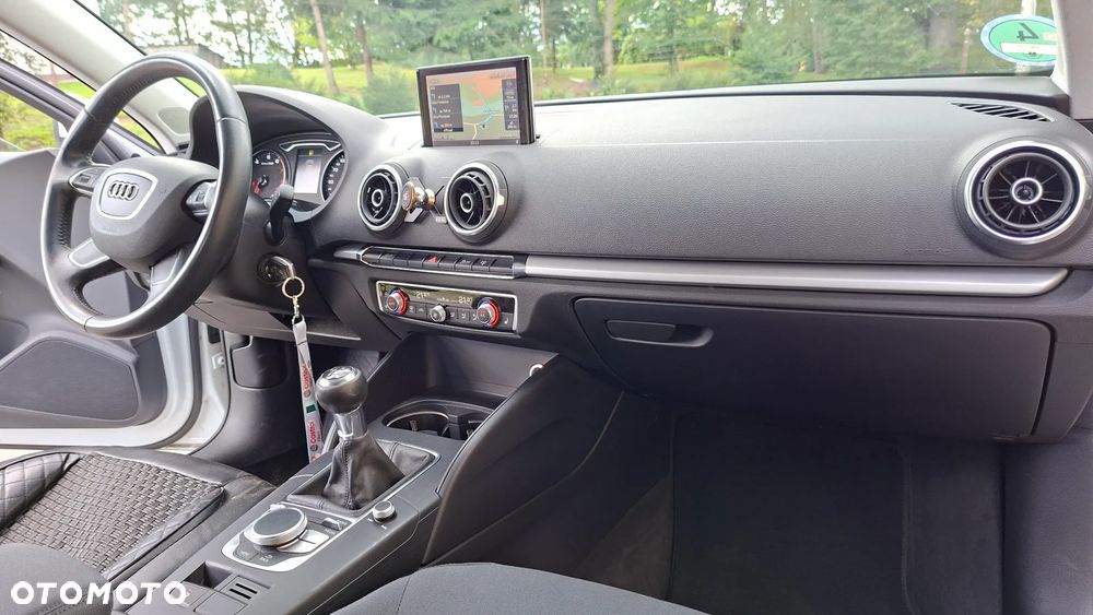Audi A3 3-drzwiowe 1.4 TFSI Premiere Edition - 23